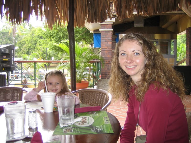 Jennifer and Emily eating at the Pencas Restaurant