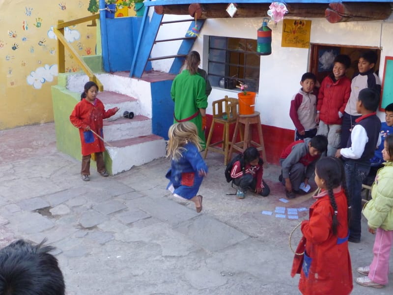 Volunteering at Aldea Yanapay School