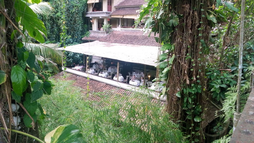 20131111_174149_Jalan Suweta Lorong Mawar