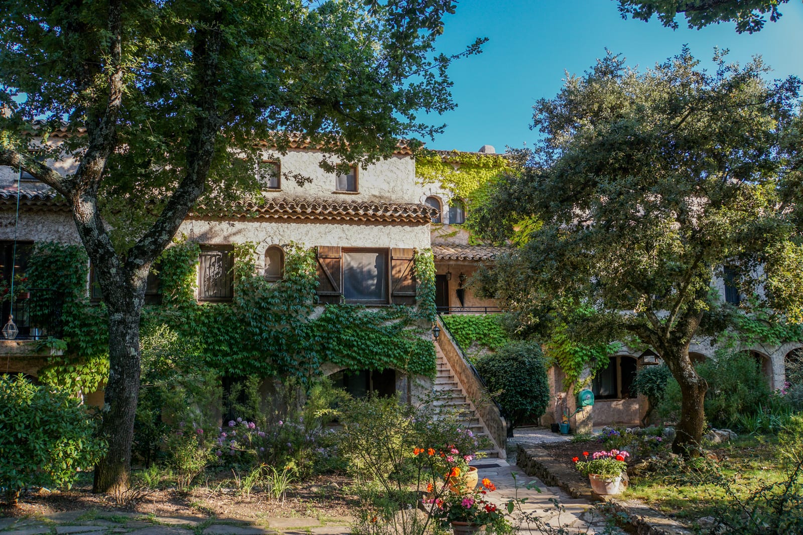 grasse-08841