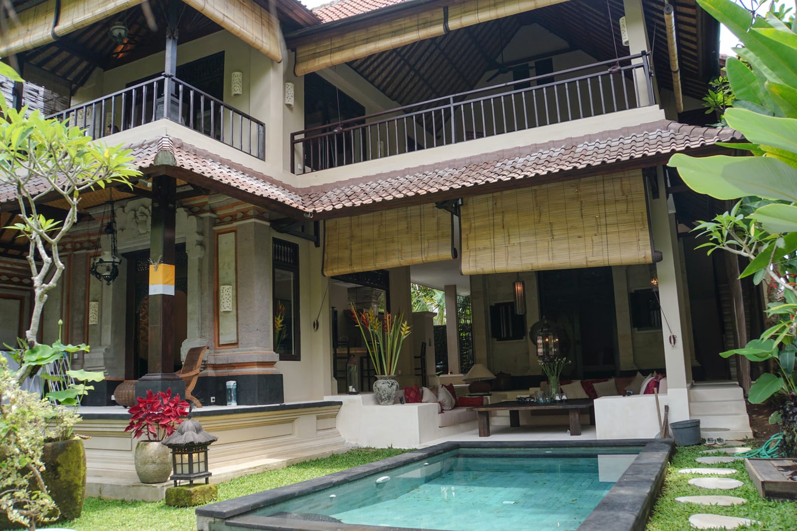 new pool toward house